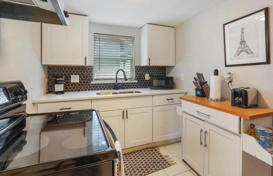 Cozy Heights 2 Bd Bungalow, Walkable Х'юстон Екстер'єр фото